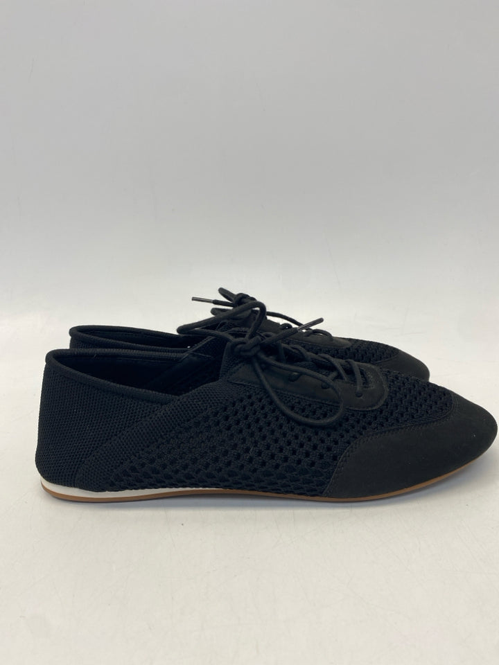 NWOT Vivaia EU Shoe Size 40 US Shoe Size 9 Black Lace-up Mesh Sneakers