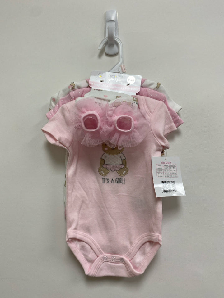 NWT Duck Duck Goose SIZE 3-6M Pink/White Bears Girl&
