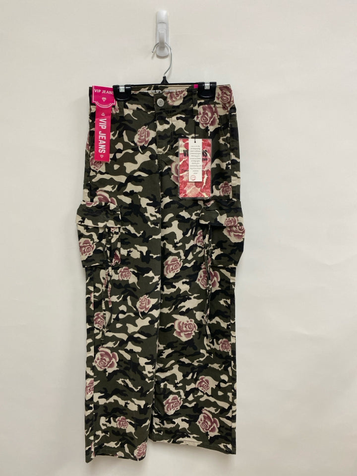 NWT Size 3 Olive/Black Beige Camouflage Cargo Ladies Pants
