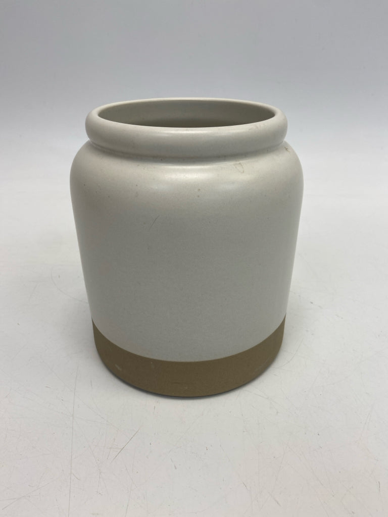 White Tan Stoneware Misc. Kitchen