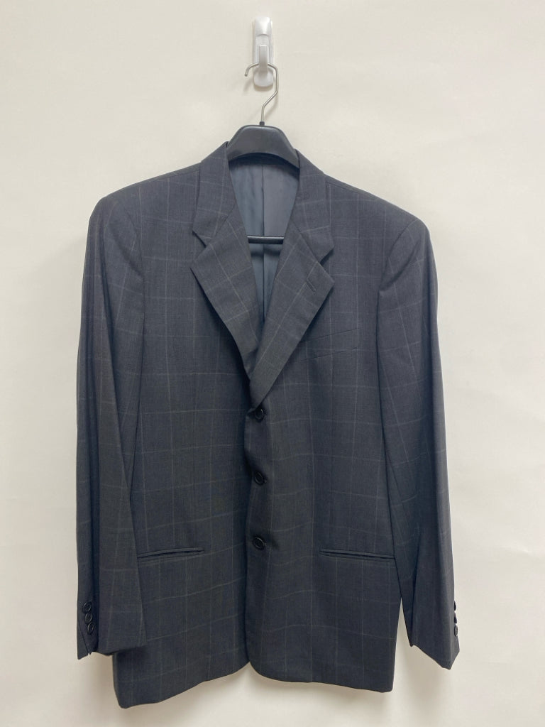 Giorgio Armani Size 42R Gray Squares Men&