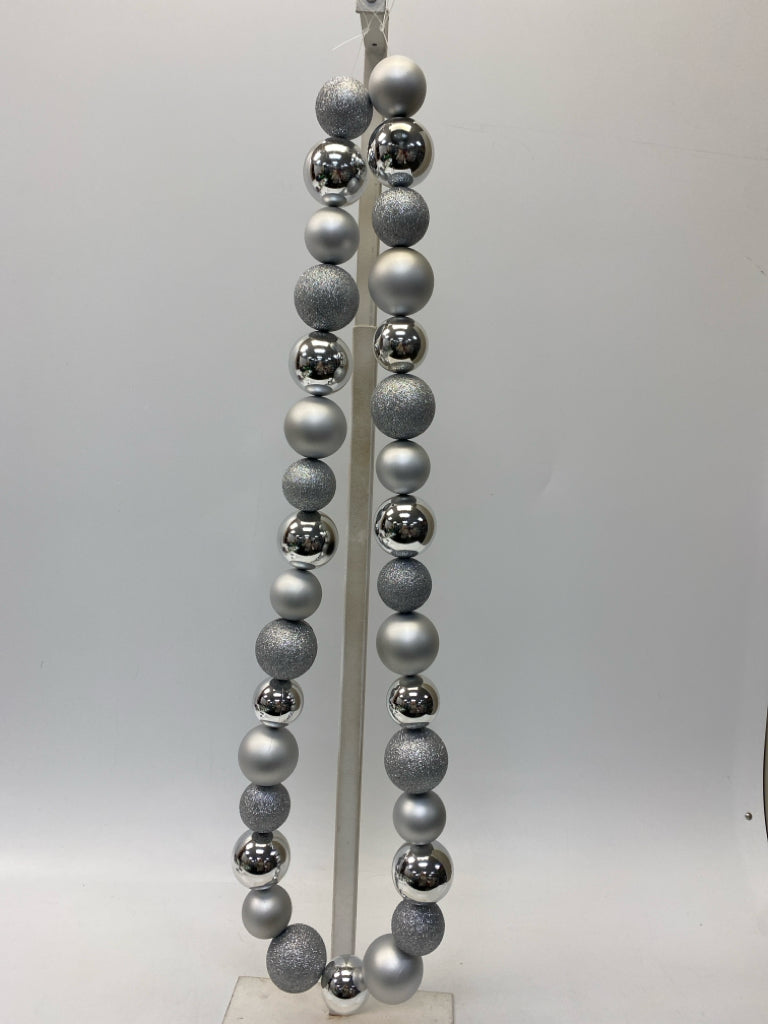 Silver Christmas