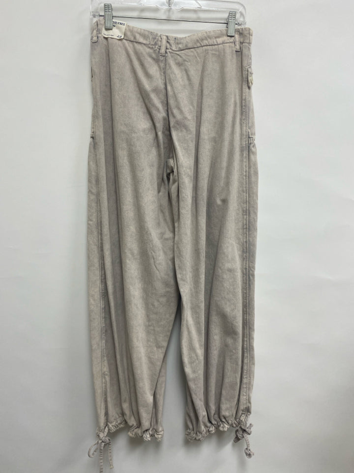 We The Free Size 28 Gray Pleated Joggers Ladies Jeans