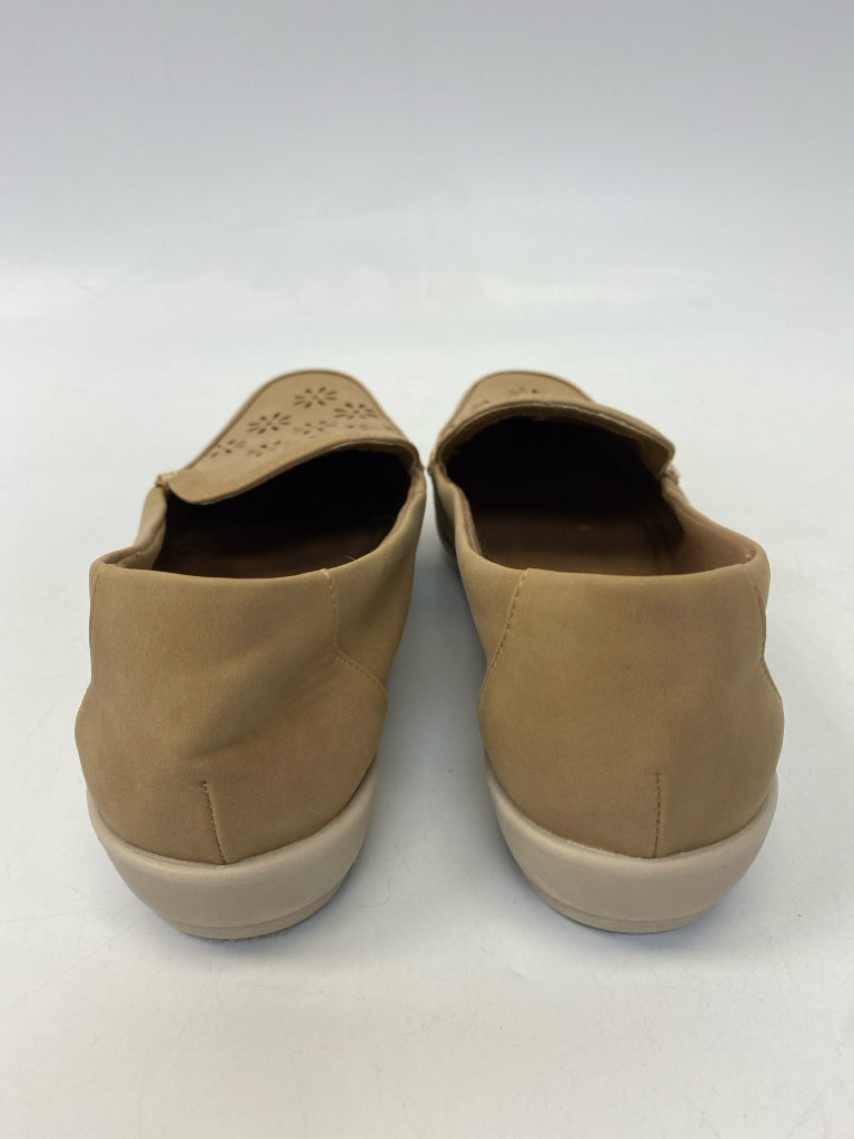 Easy Spirit  Size 8.5W  Brown Perforated Flats  **WIDE**