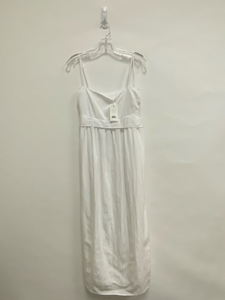 NWT VINCE. Size M White Sleeveless Ladies Dress