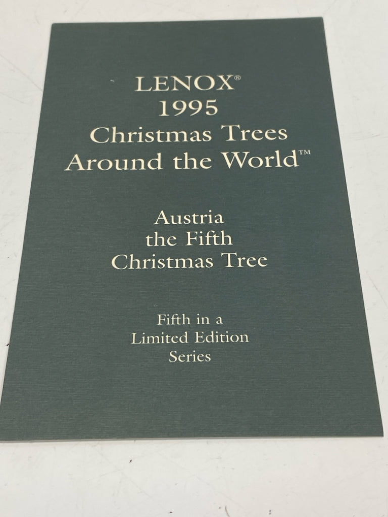Lenox Cream Green/Multi Christmas Decorative Plate