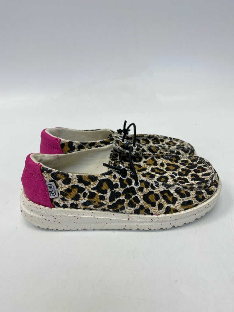 Hey Dude SIZE 13 Cream/Black Gold Animal Print Girl&