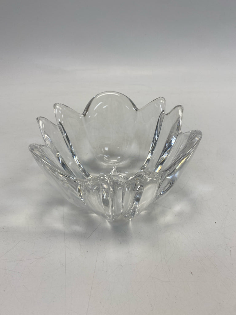 Clear Glass Bowl(s)