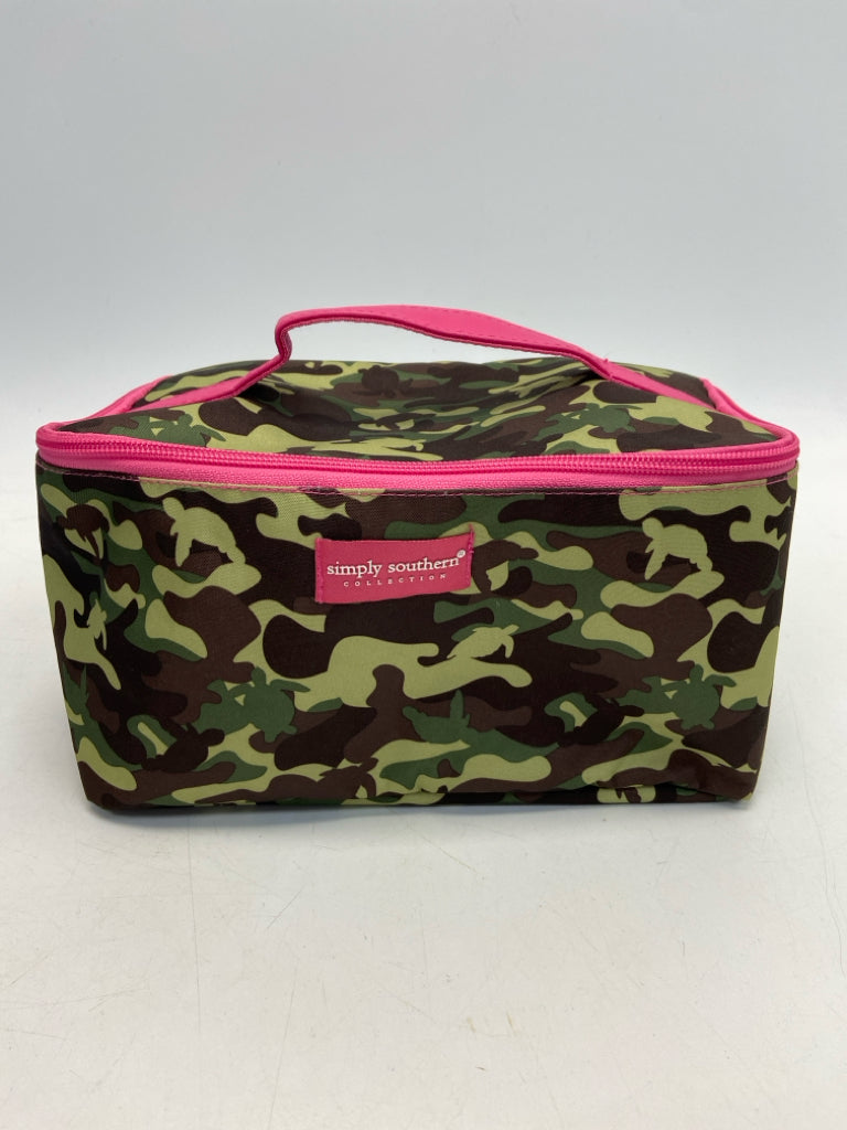 Simply Southern Green Camoflage Make-up Bag