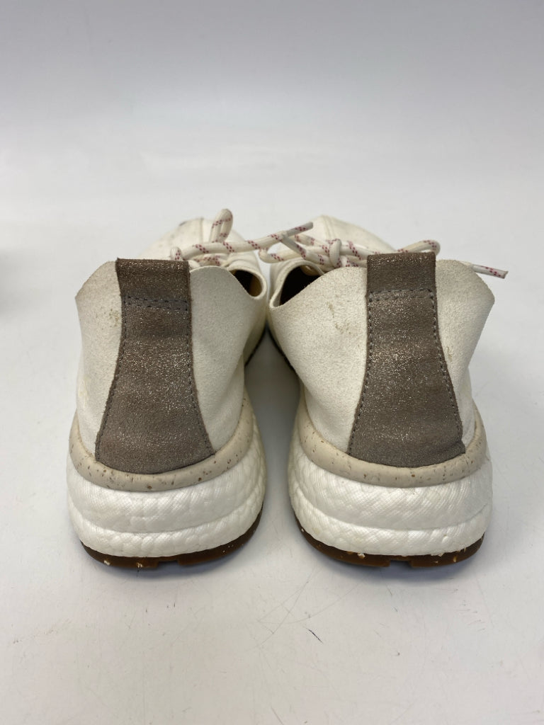 OTBT  Size 8 Cream Lace-up Sneakers