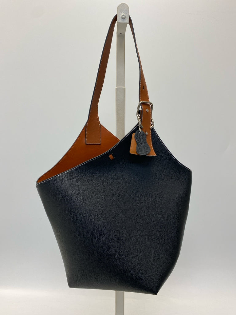 Maison de Beaute Black Brown Handbag