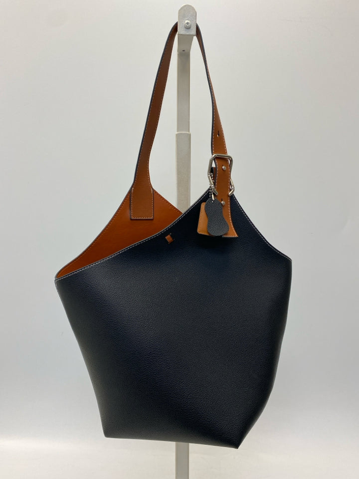 Maison de Beaute Black Brown Handbag