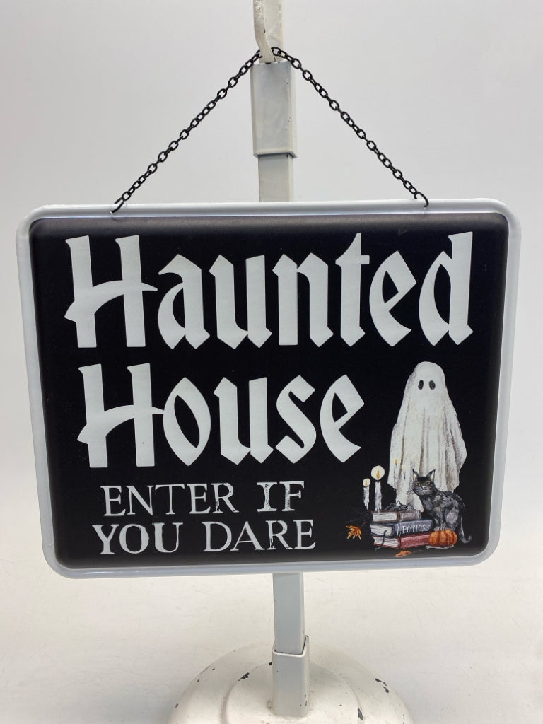 Black White Words Halloween