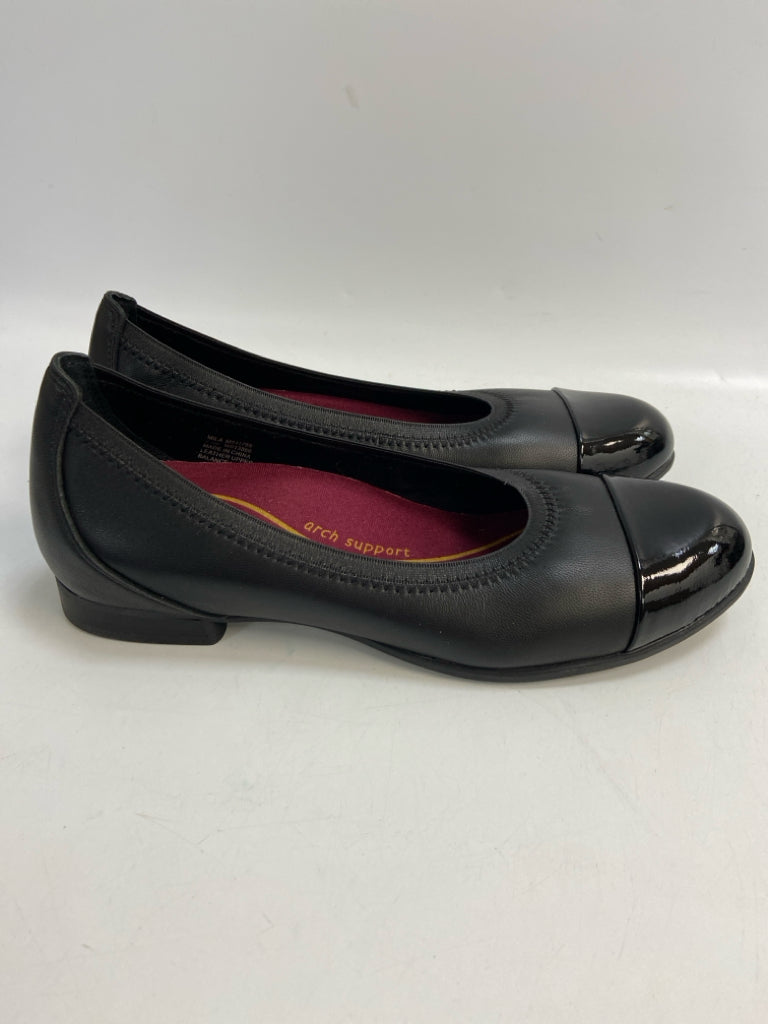 Munro US Shoe Size 7.5 Black Flats