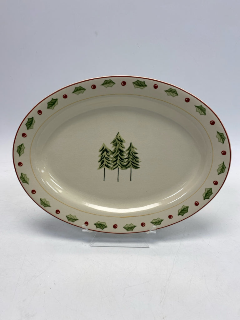 Cream Green/Red Holly Berries Christmas
