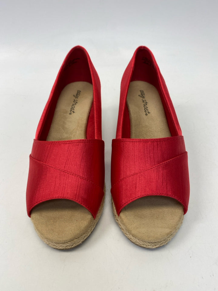 NWOT Easy Street  Size 8.5 Red Heels