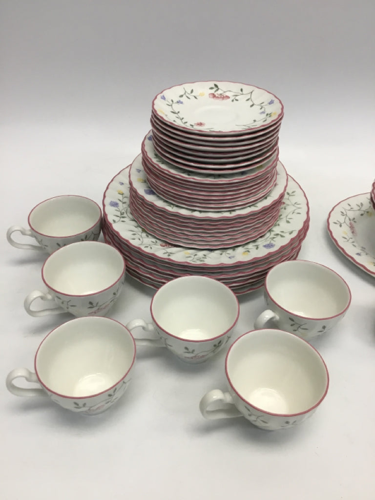 White Pink/Multi Flowers Dishes