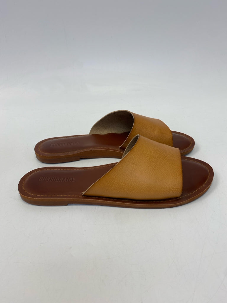 Cushionaire  Size 10 Brown Sandals