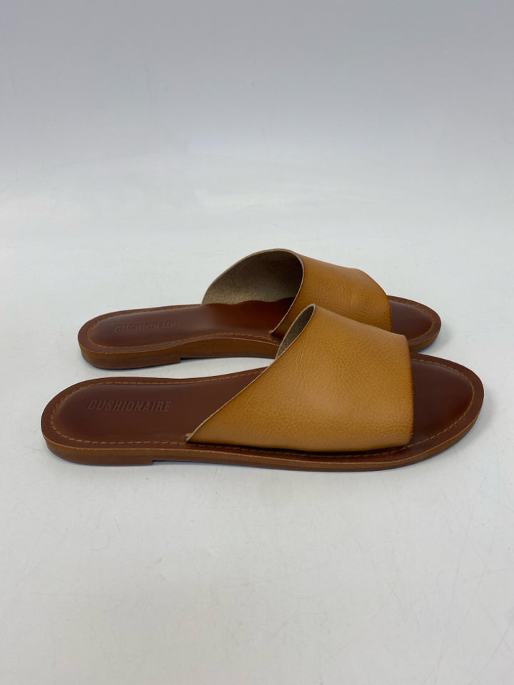 Cushionaire  Size 10 Brown Sandals