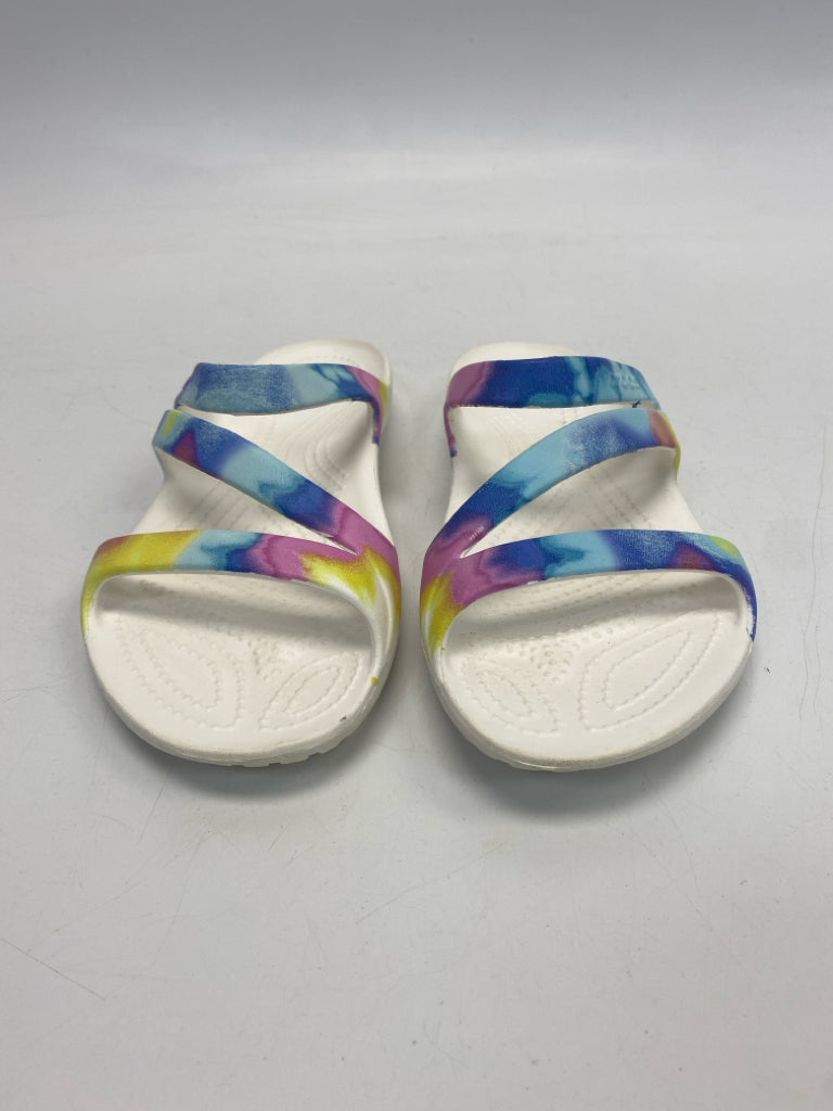 Crocs  Size 6 Tye Dye Sandals