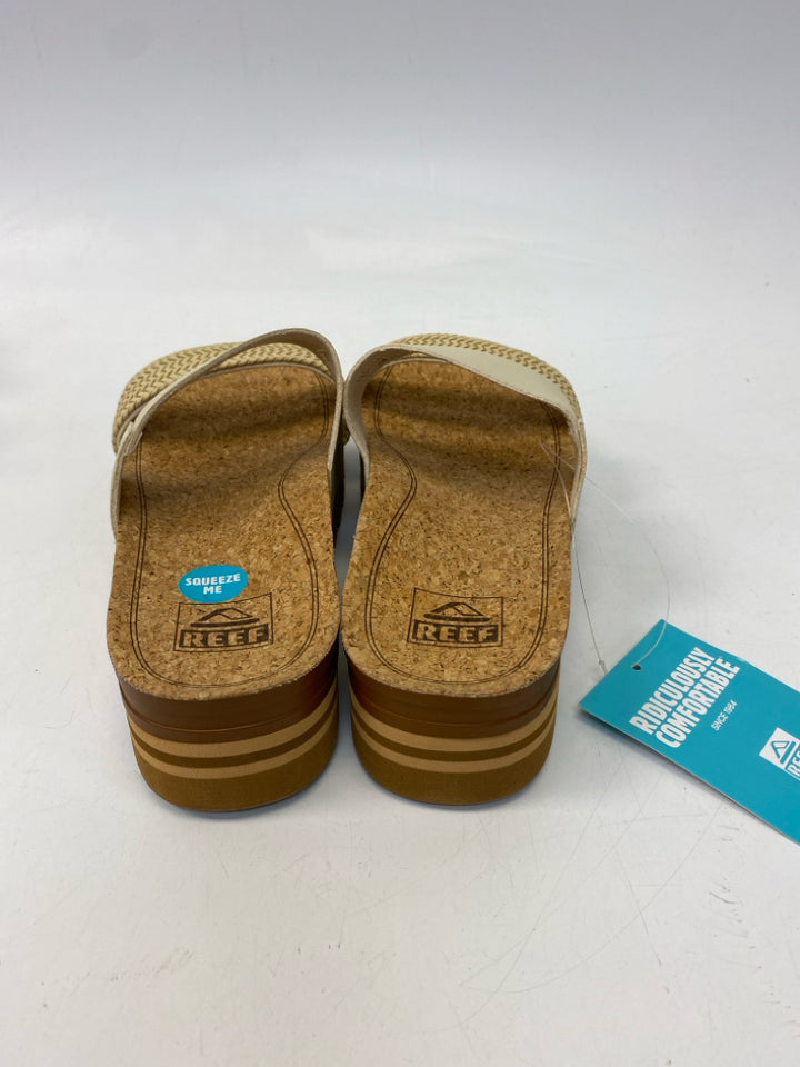 NWT Reef  Size 8 Beige Woven Sandals