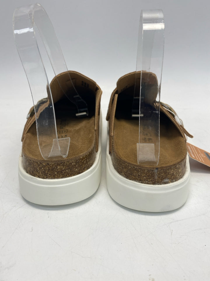 NWT Project Cloud US Shoe Size 9 Camel Clogs