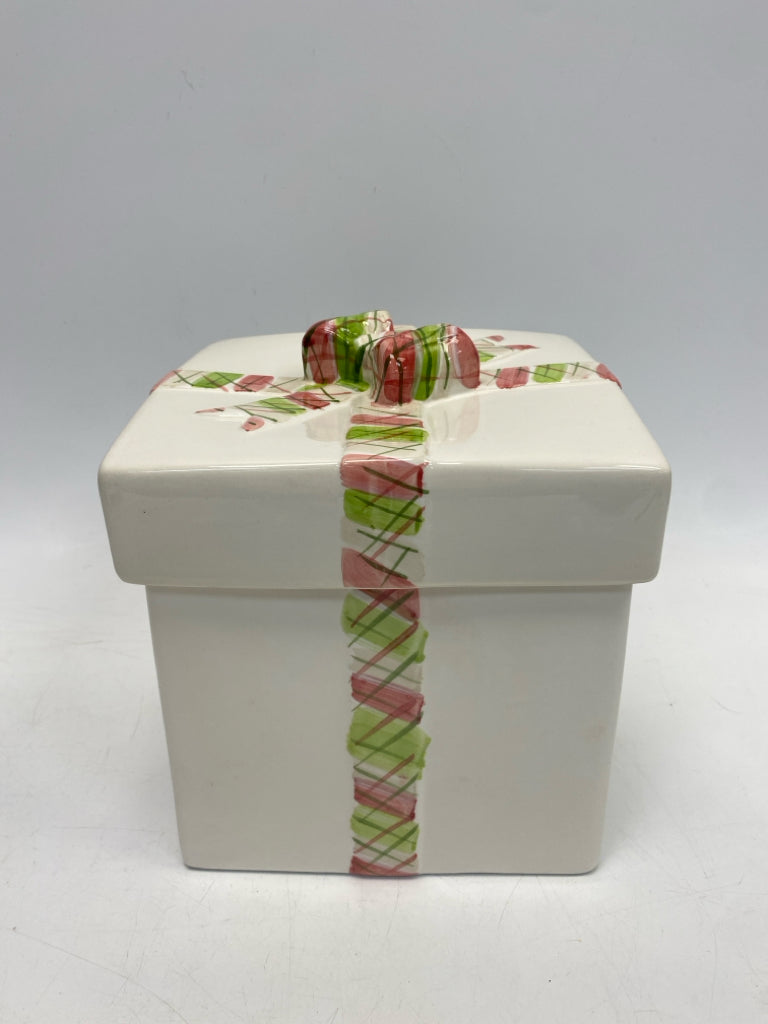 White Multi Color Plaid Ceramic Christmas