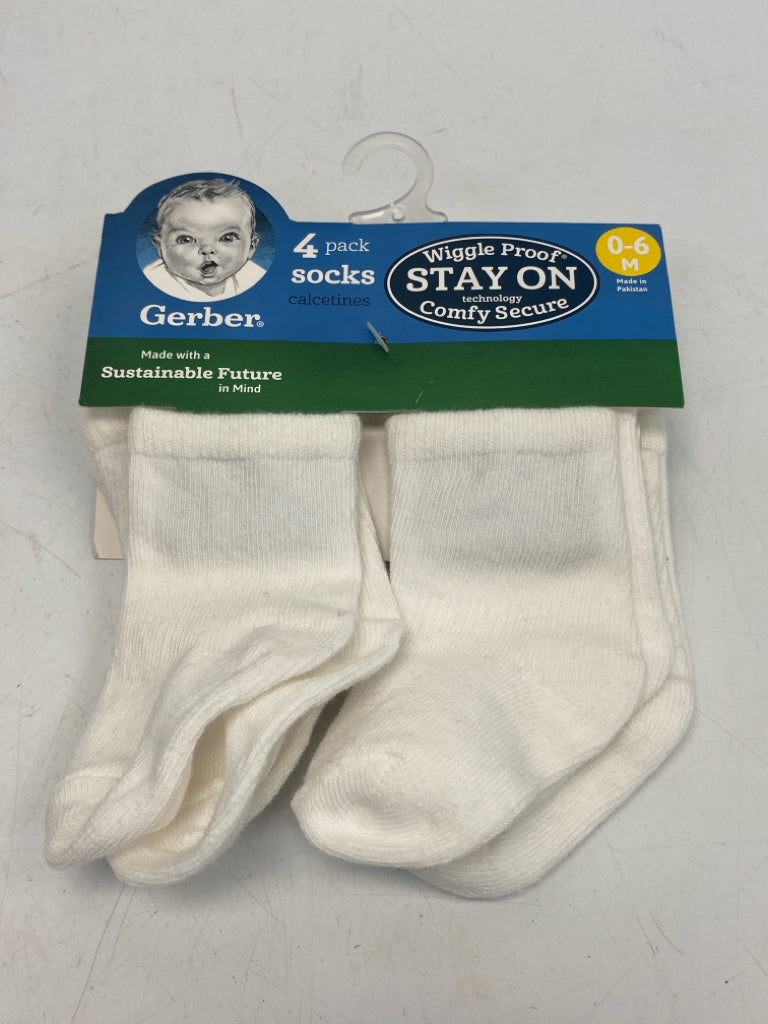 NWT Gerber SIZE 0-6M White Misc. Baby Gift