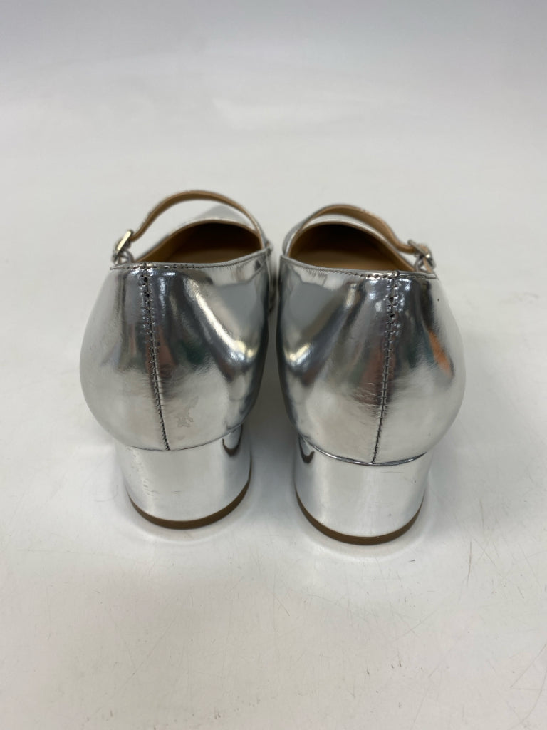 Ann Taylor  Size 6 Silver Patent Heels