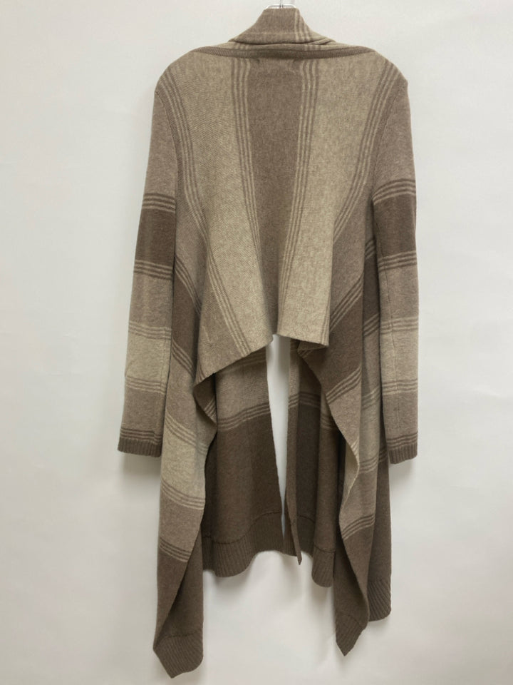 Eddie Bauer Size M Cream/Beige Mocha Drape Ladies Sweater