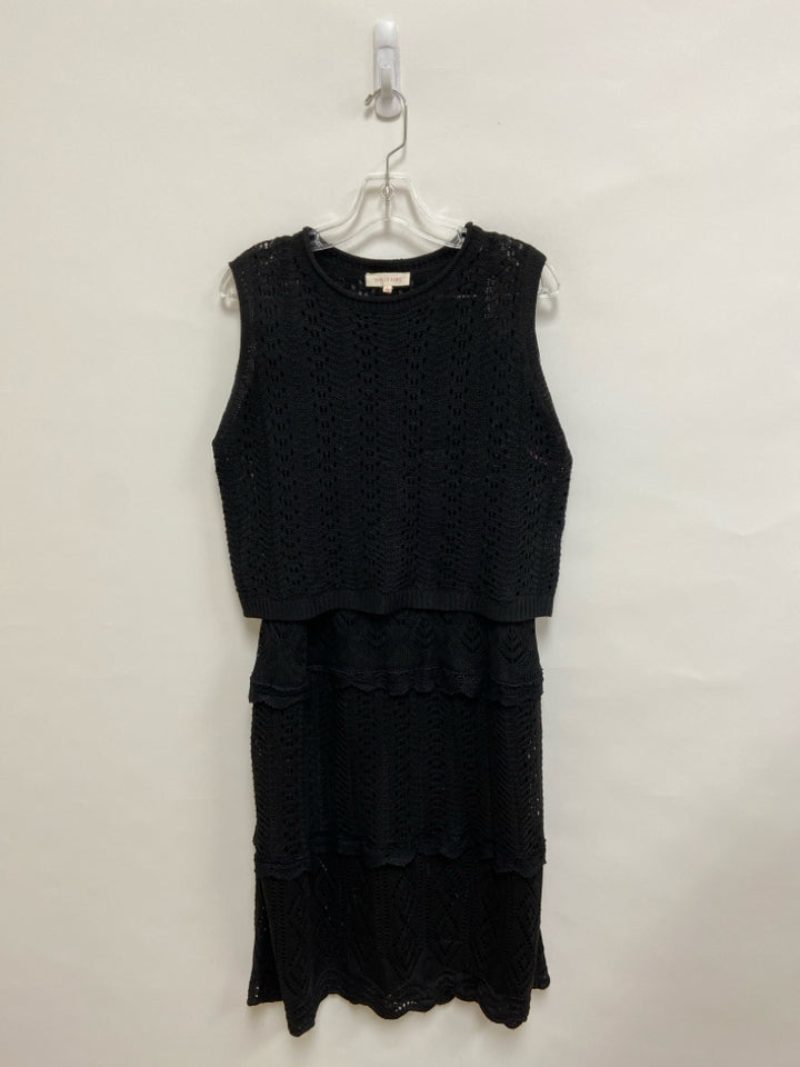 Solitaire Size L Black Sleeveless Crochet Ladies 2pc Pant Set