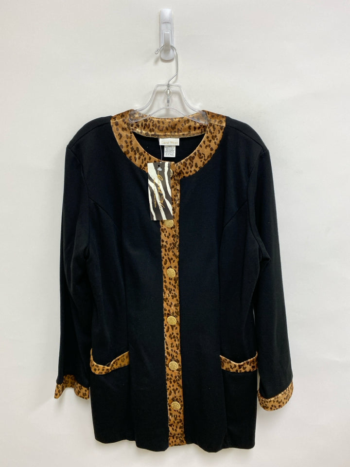 NWT Size L Black Brown Trimmed Button Up Ladies Top