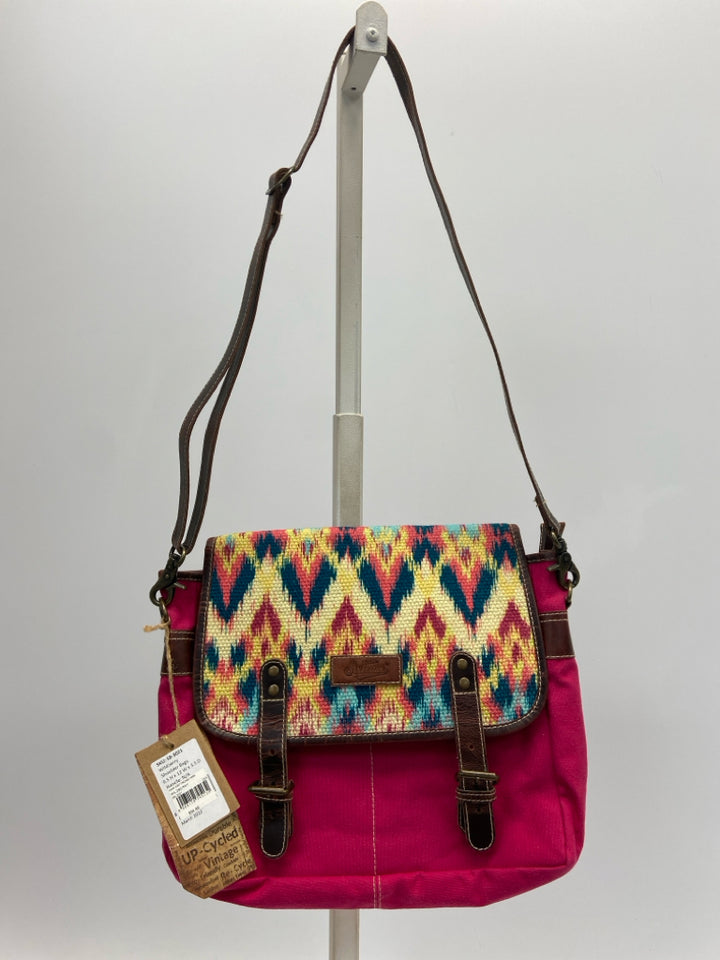 NWT Sixtease Fuchsia Multi-Color Southwestern Canvas Handbag