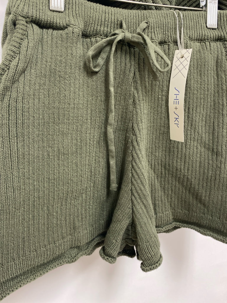 NWT She + Sky Size S Sage Ribbed Knit Ladies 2pc Shorts