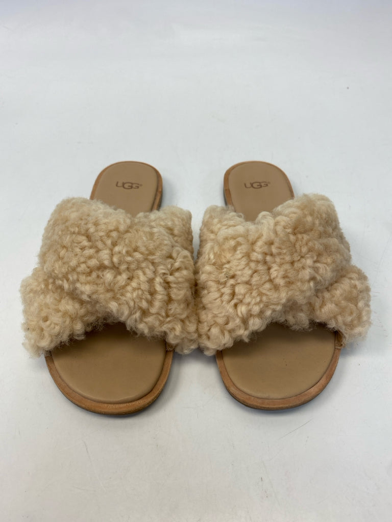 UGG  Size 8 Joni Furry Slide Sandal