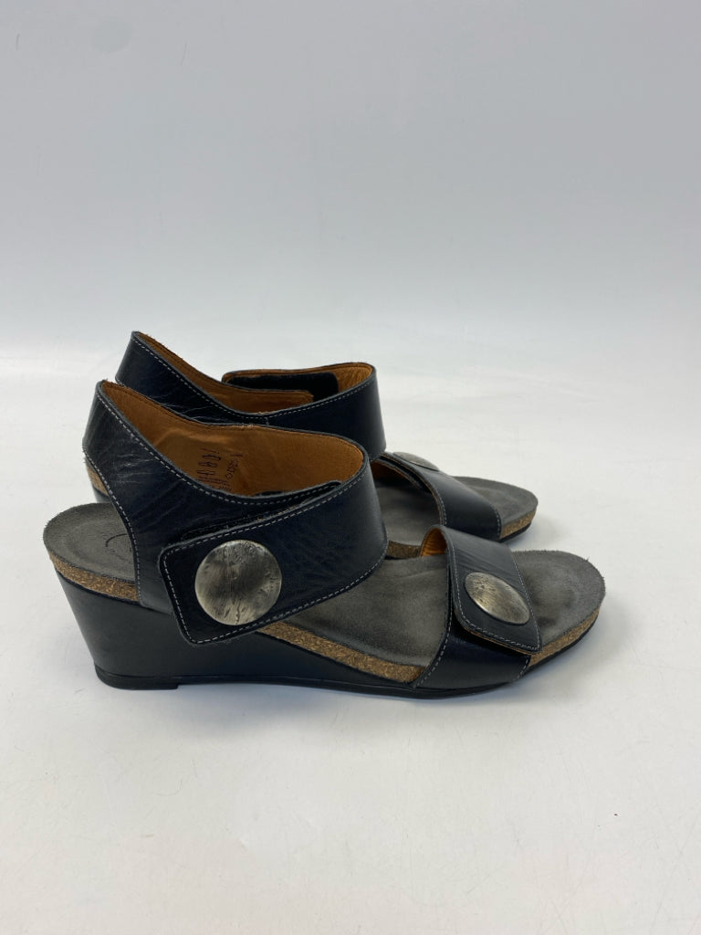 Taos  Size 41 Black Sandals