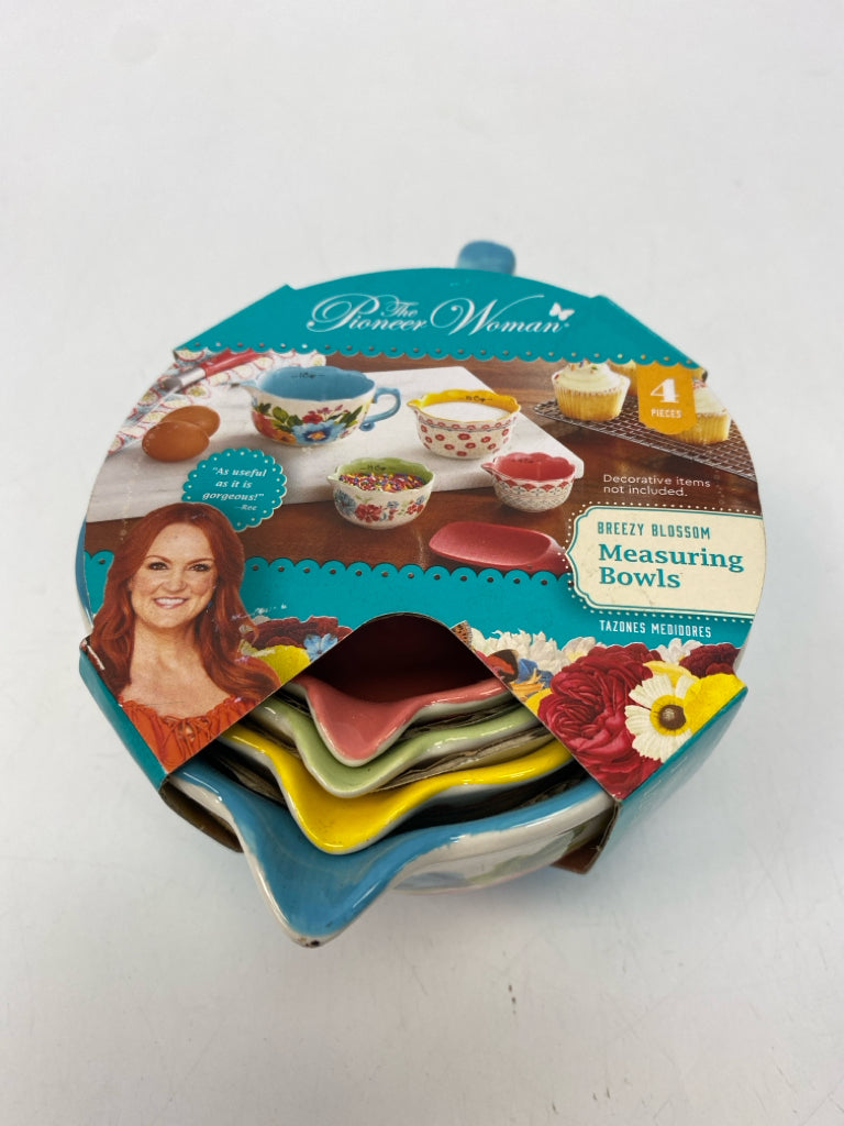 NEW/PKG Pioneer Woman Floral Ceramic Measuring Cups