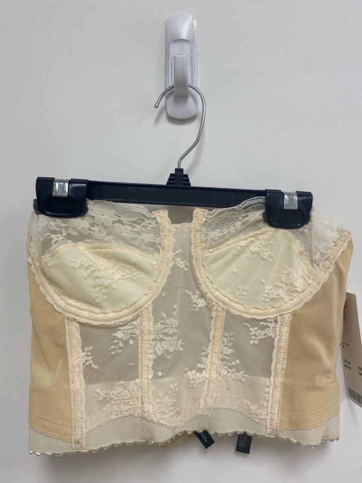 NWT Urban Outfitters Size M Ivory Strapless Ladies Bra