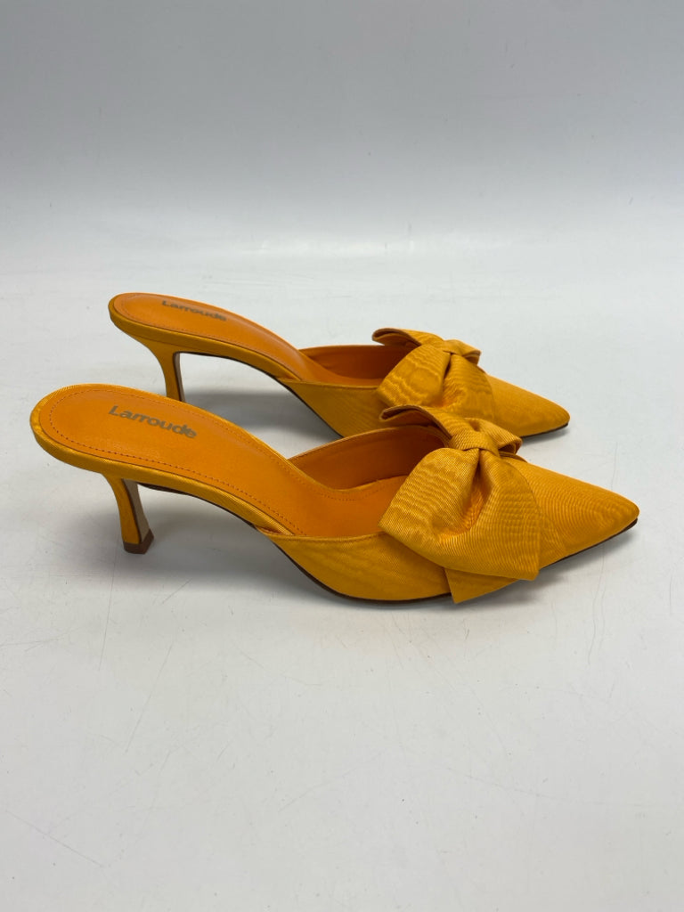 NWOT Larroude  Size 9 Orange Satin Heels