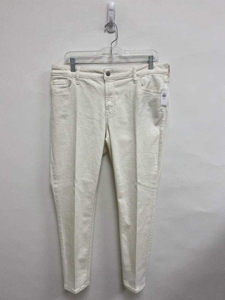 NWT Old Navy Size 14P White Denim Petite Jeans