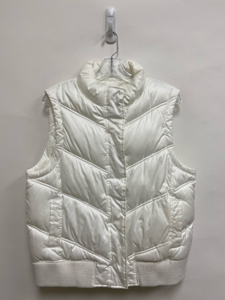 Gap Size L White Puffer Ladies Vest