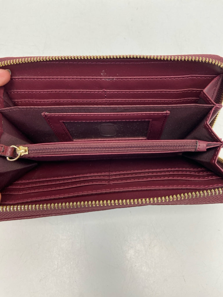 Liz Claiborne Burgundy Wristlet