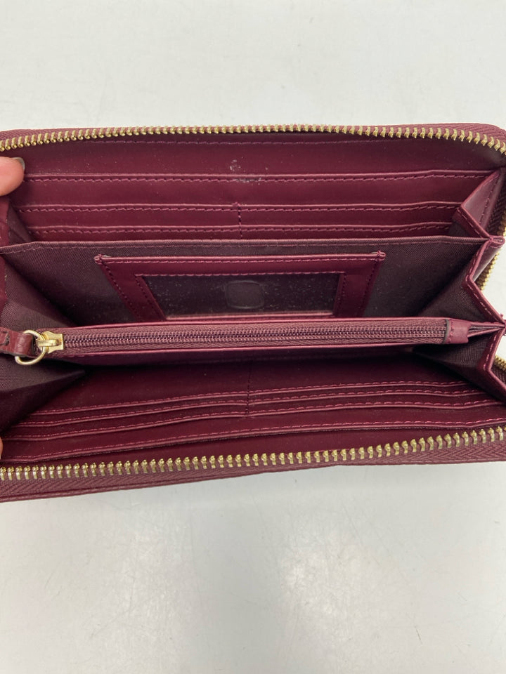 Liz Claiborne Burgundy Wristlet