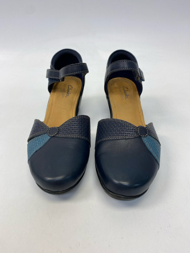 Clarks  Size 7.5 Navy Sandals
