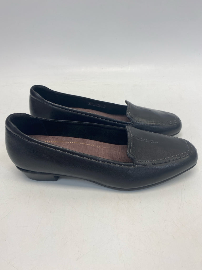 Clarks  Size 9.5 Black Flats