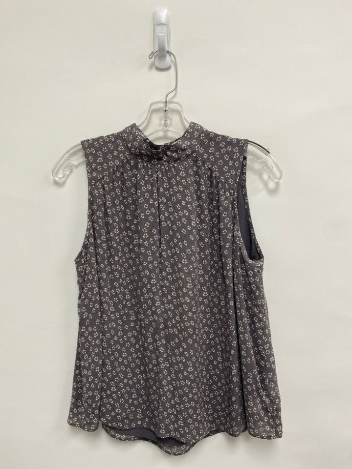 bella dahl Size XS Gray Cream Flowers Sleeveless Ladies Top