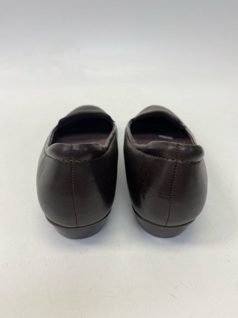 NWOT Clarks  Size 9.5 Dark Brown Flats
