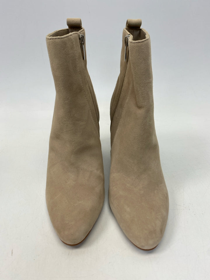 NWOT VINCE CAMUTO US Shoe Size 7.5 Cream Side Zipper Suede Boots