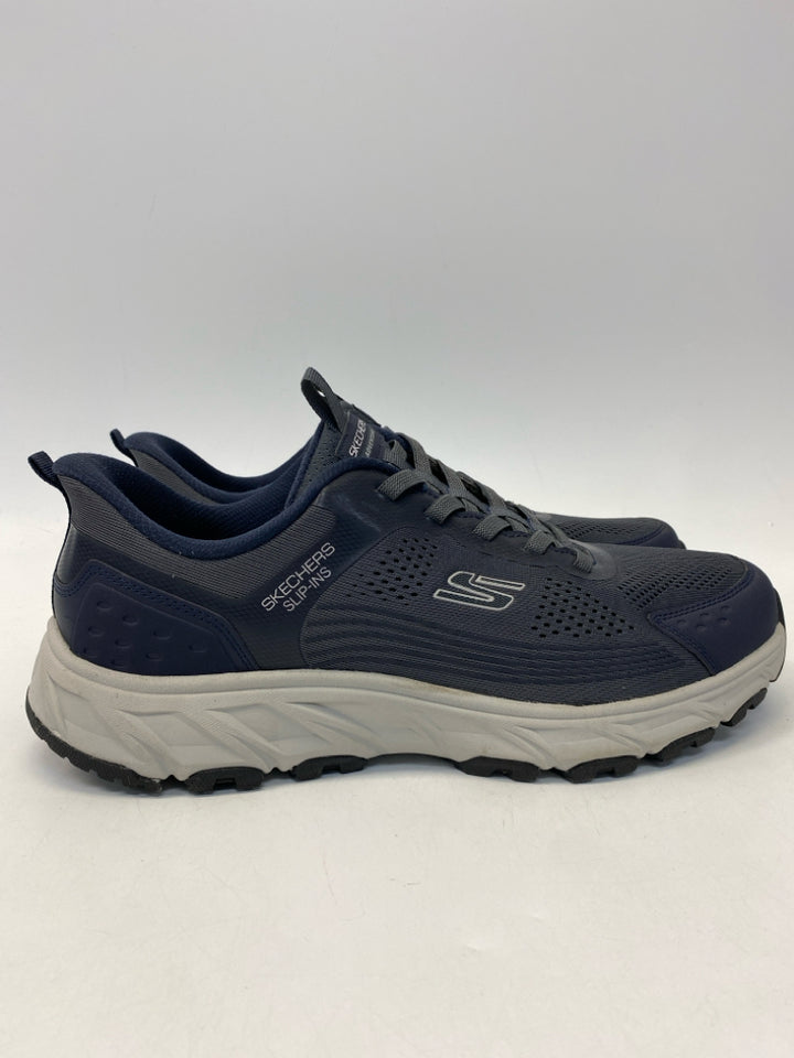NWOT Skechers Size 13 Navy Gray Men&