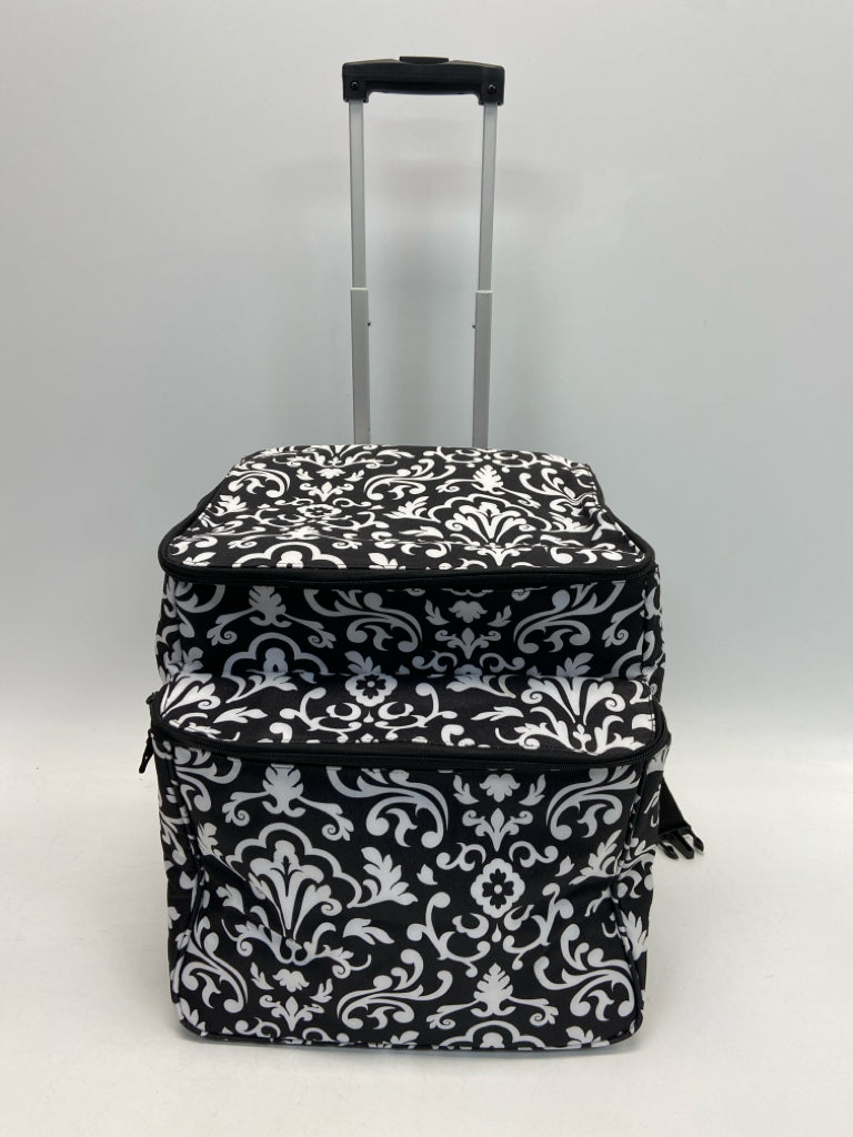 NWT Thirty-One Black White Misc. Kitchen